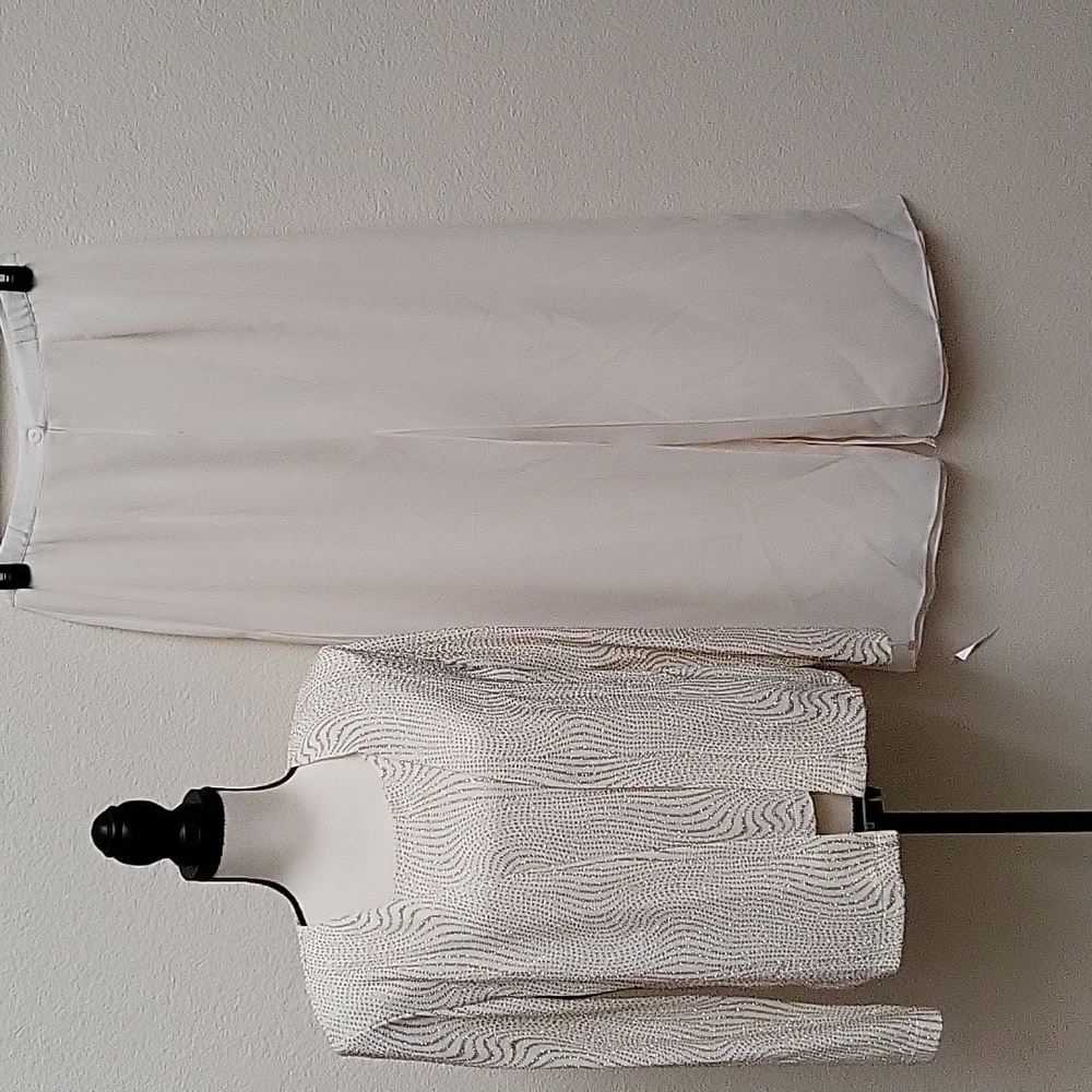 Christine V 2 piece set, wide leg pants and long sleeve top, size 10, Nwt